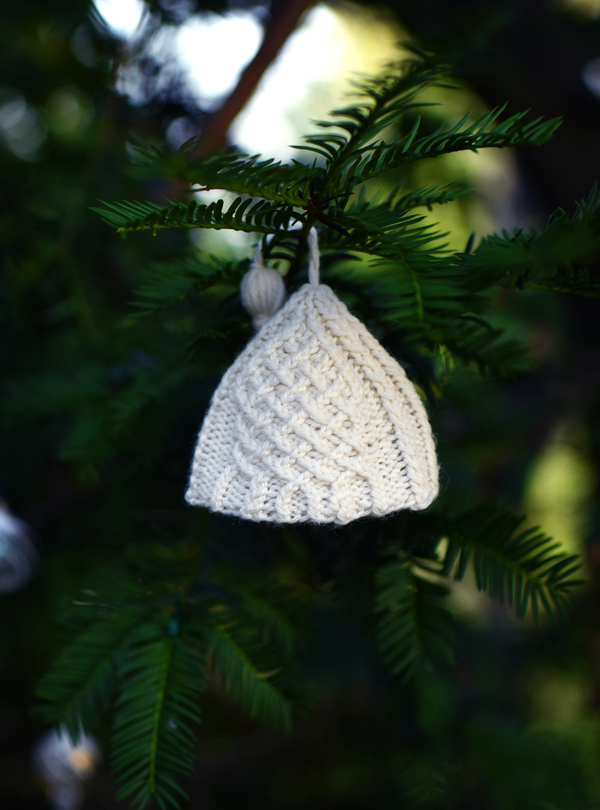 Knitted hat ornament, shuga